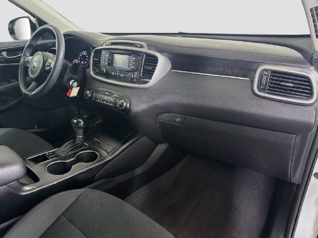Used 2017 Kia Sorento FWD image 28