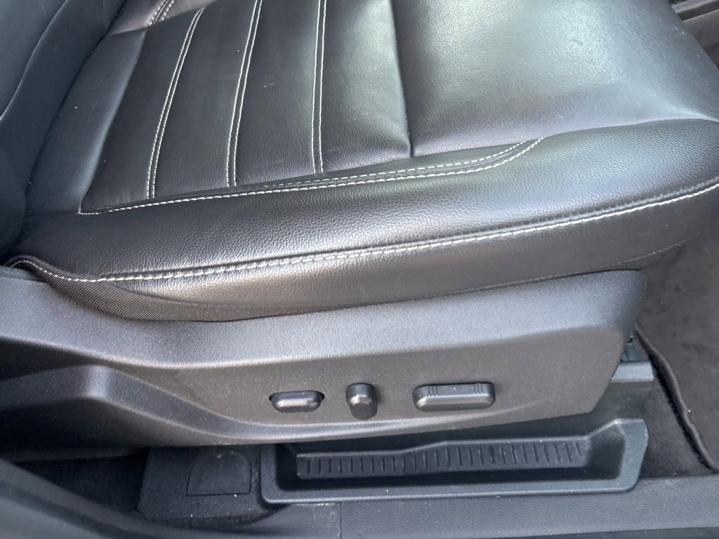 Used 2018 Ford Escape Titanium w/ Ford Safe & Smart Package image 24