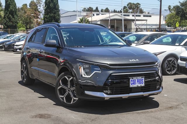 New 2026 Kia Niro SX Touring FWD image 2