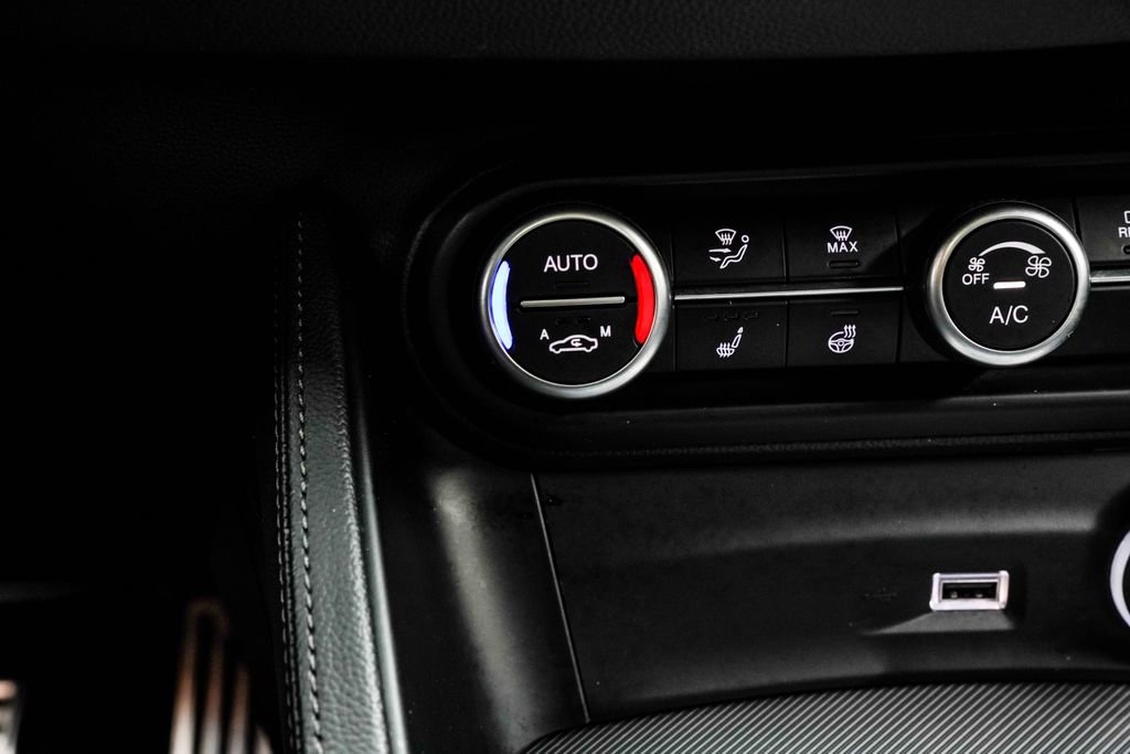 Used 2023 Alfa Romeo Stelvio Veloce image 29