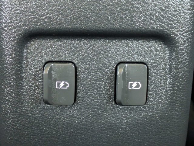 Used 2022 Nissan Kicks SV FWD image 20