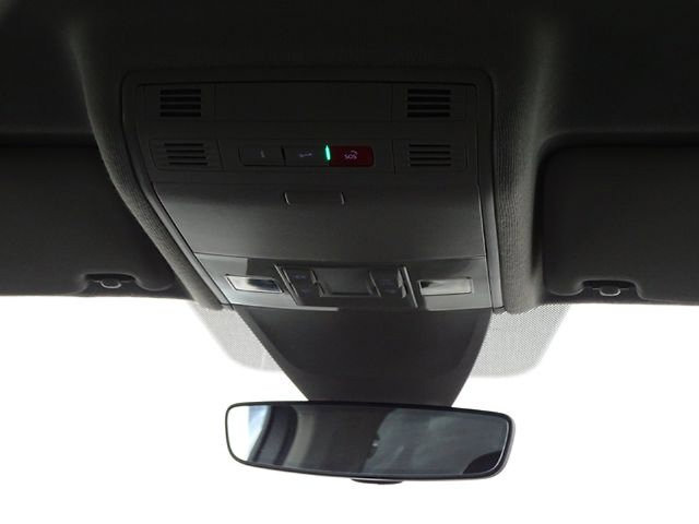 Used 2024 Volkswagen Tiguan SE AWD/4WD image 27