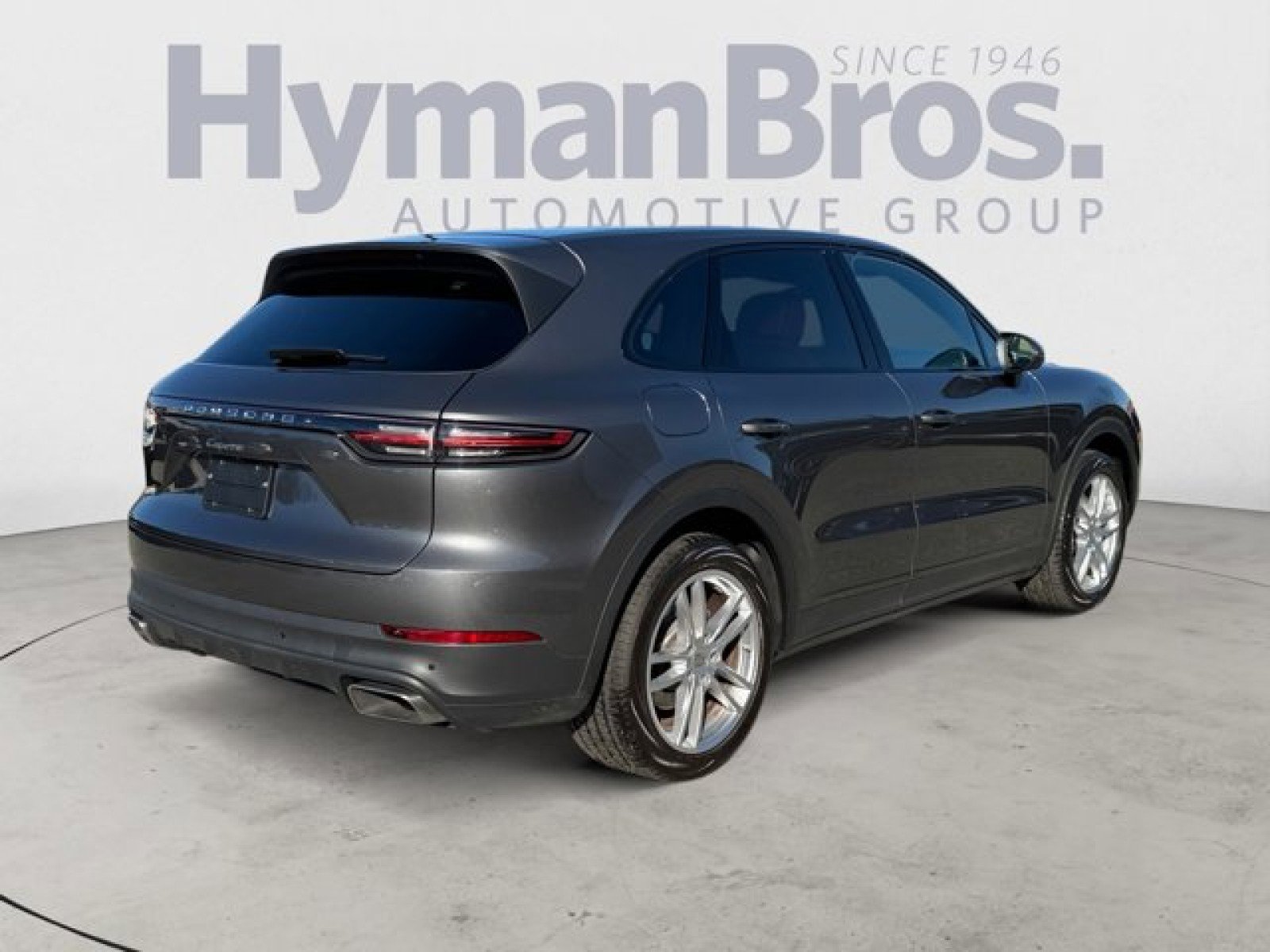 Used 2022 Porsche Cayenne AWD/4WD image 3