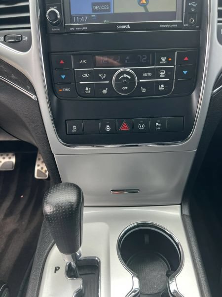 Used 2012 Jeep Grand Cherokee SRT8 w/ Luxury Group II AWD/4WD image 27