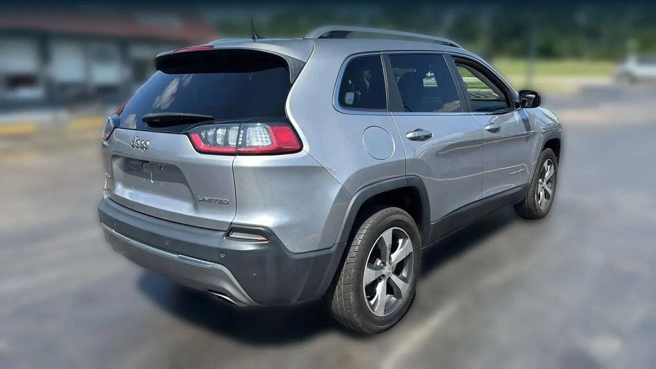 Used 2019 Jeep Cherokee Limited image 7