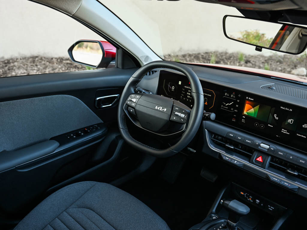 New 2025 Kia K4 EX image 12