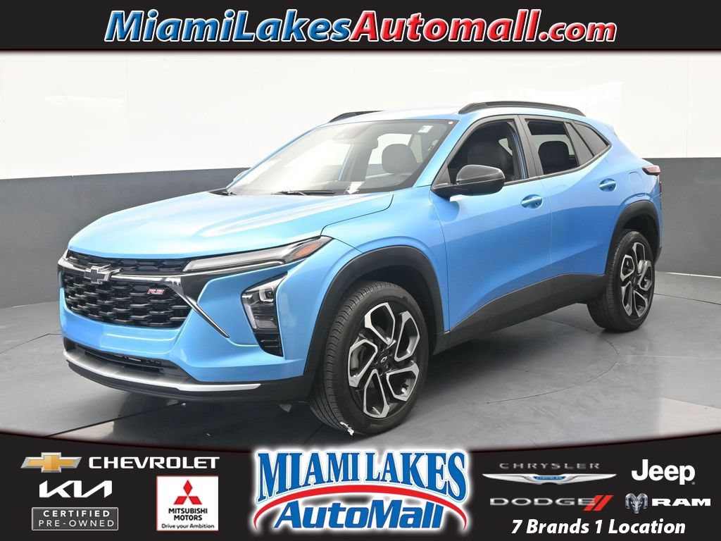 Used 2025 Chevrolet Trax RS FWD image 1