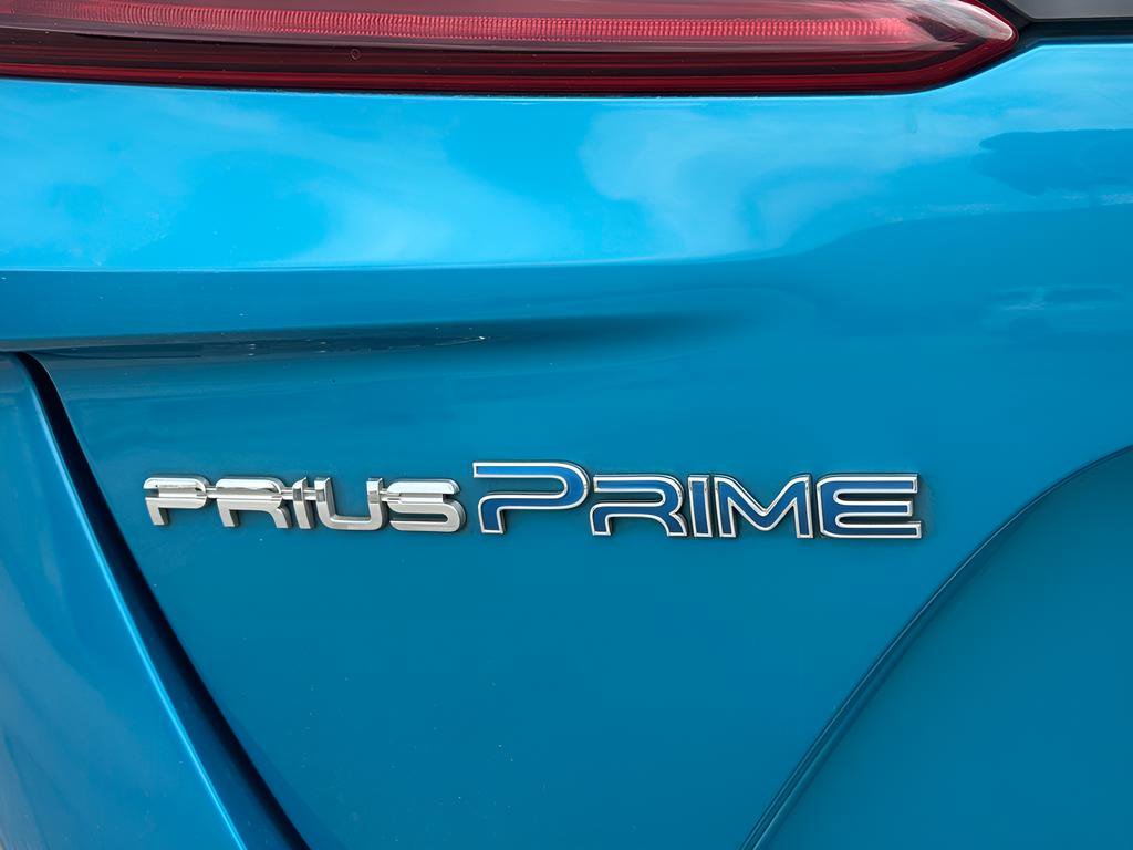 Used 2020 Toyota Prius Prime Limited image 10