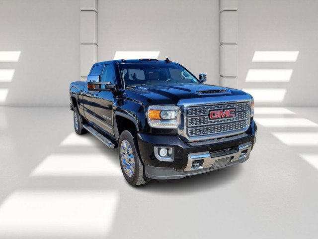 Used 2019 GMC Sierra 2500 Denali w/ Duramax Plus Package image 3
