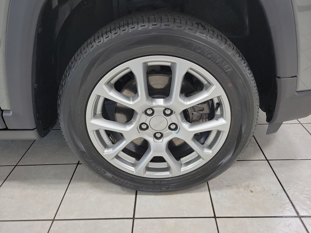 Certified 2023 Jeep Compass Latitude AWD/4WD image 51