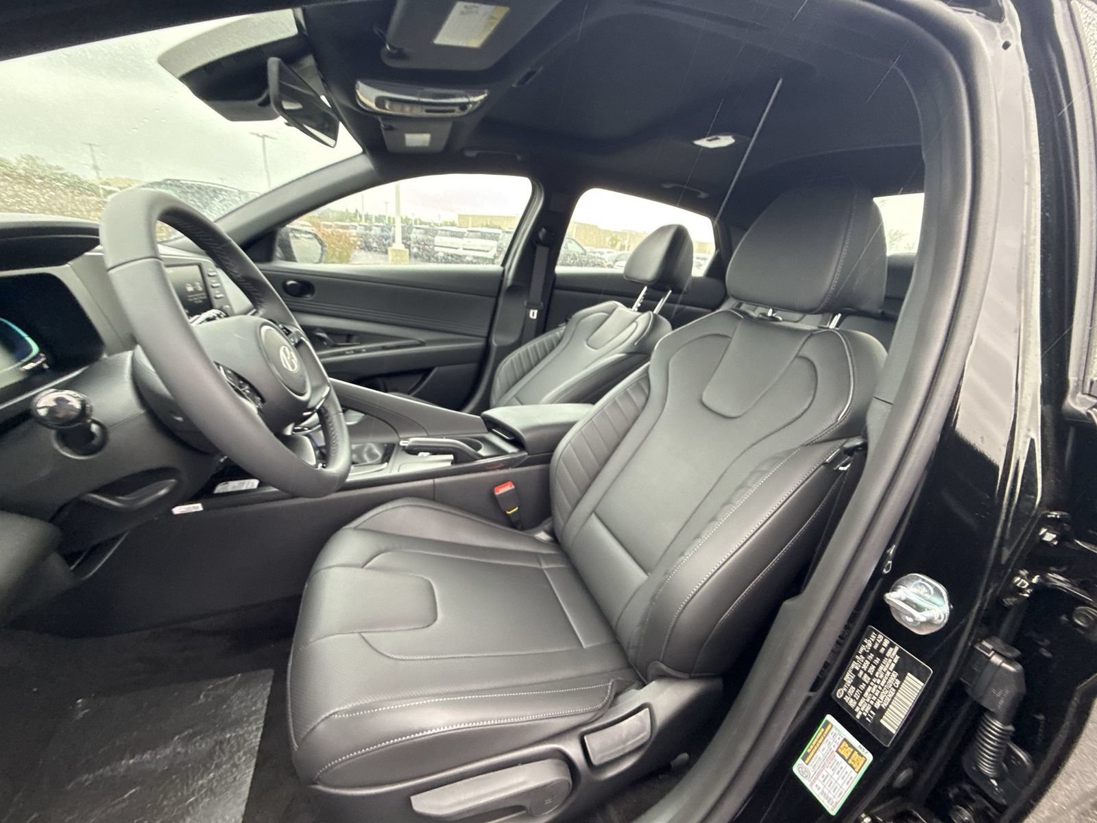New 2026 Hyundai Elantra SEL Sport FWD image 12