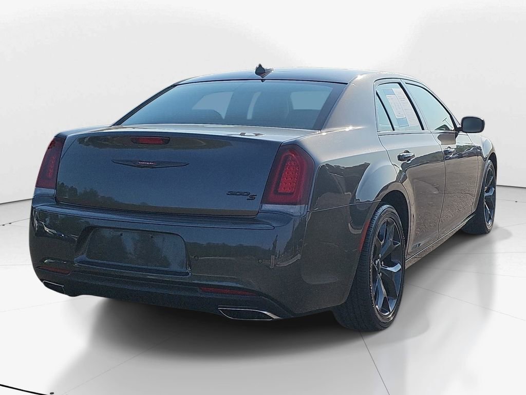 Used 2023 Chrysler 300 S RWD image 5