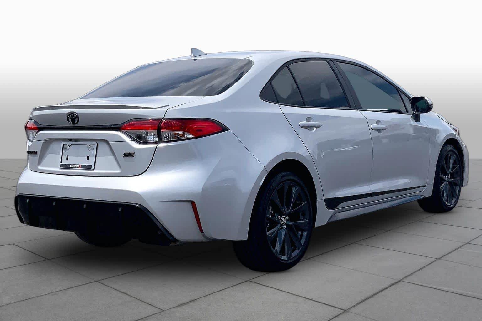 Used 2023 Toyota Corolla SE FWD image 13