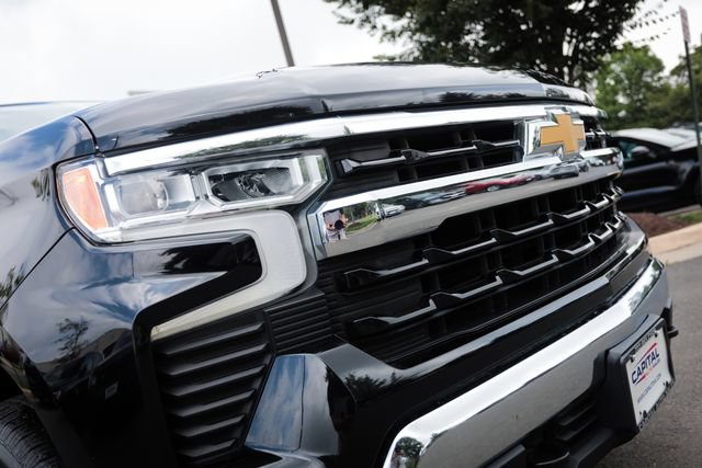 Used 2023 Chevrolet Silverado 1500 LT AWD/4WD image 16