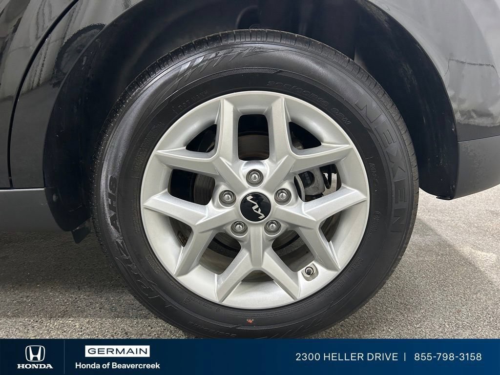 Used 2025 Kia Soul LX w/ LX Technology Package FWD image 27
