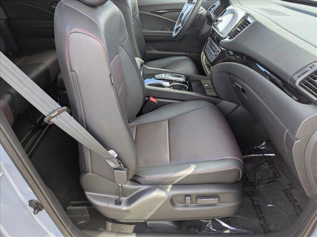 Certified 2025 Honda Ridgeline Black Edition image 20