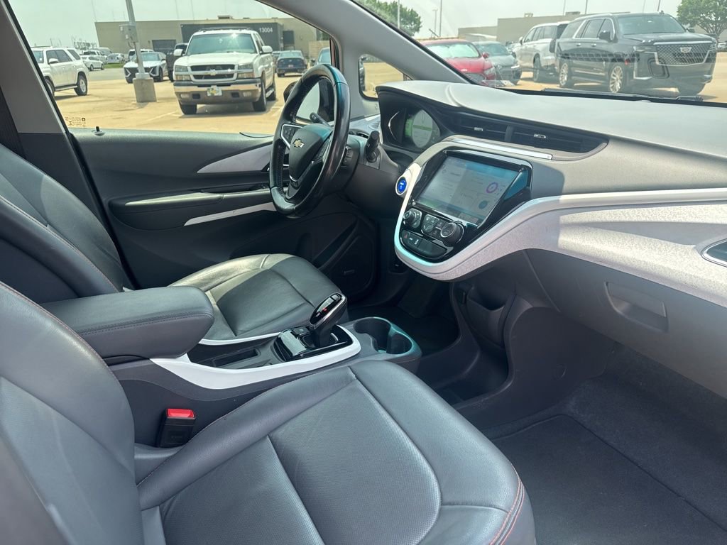 Used 2020 Chevrolet Bolt Premier w/ Infotainment Package FWD image 10
