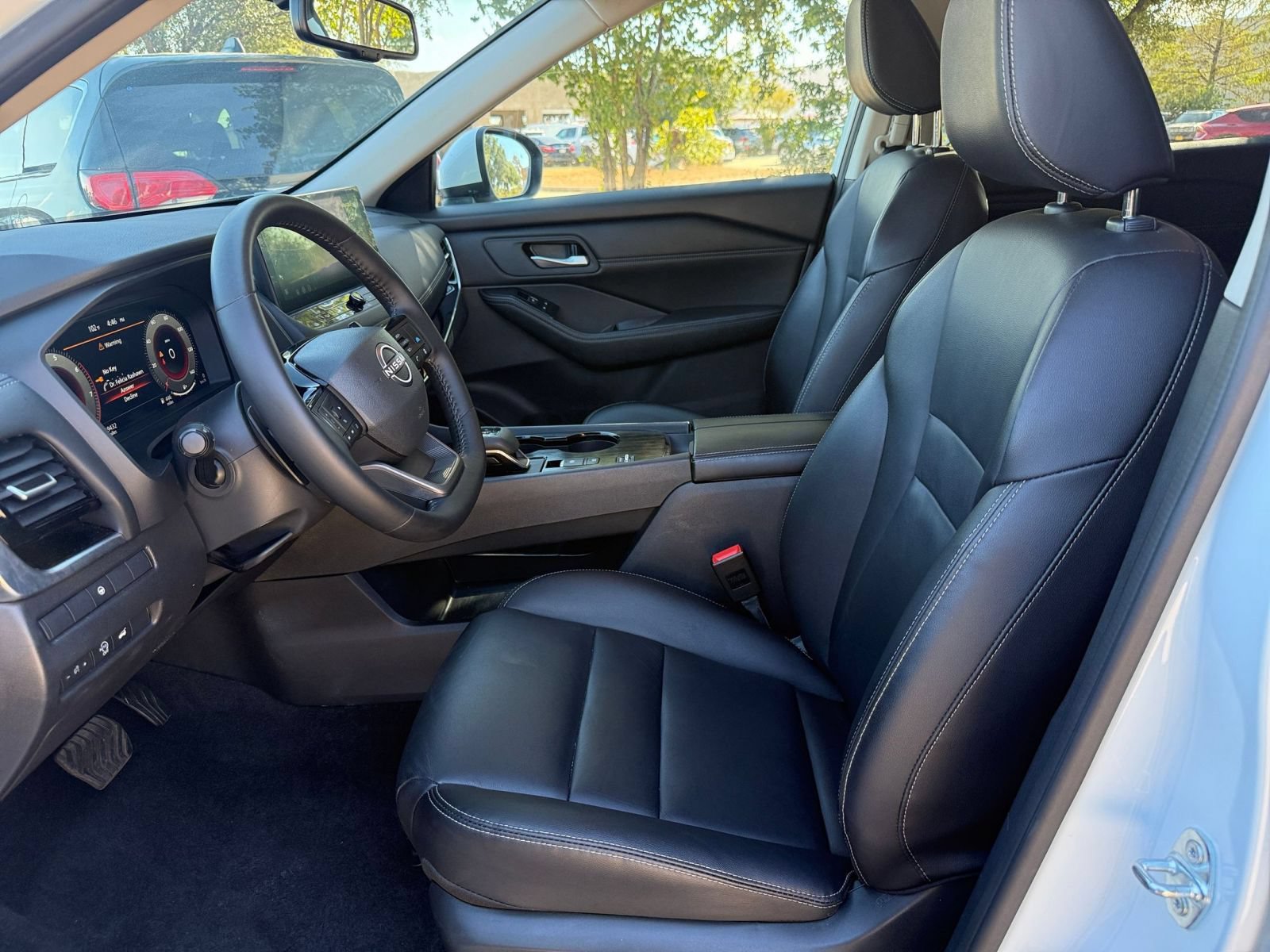 Used 2026 Nissan Rogue SL FWD image 29