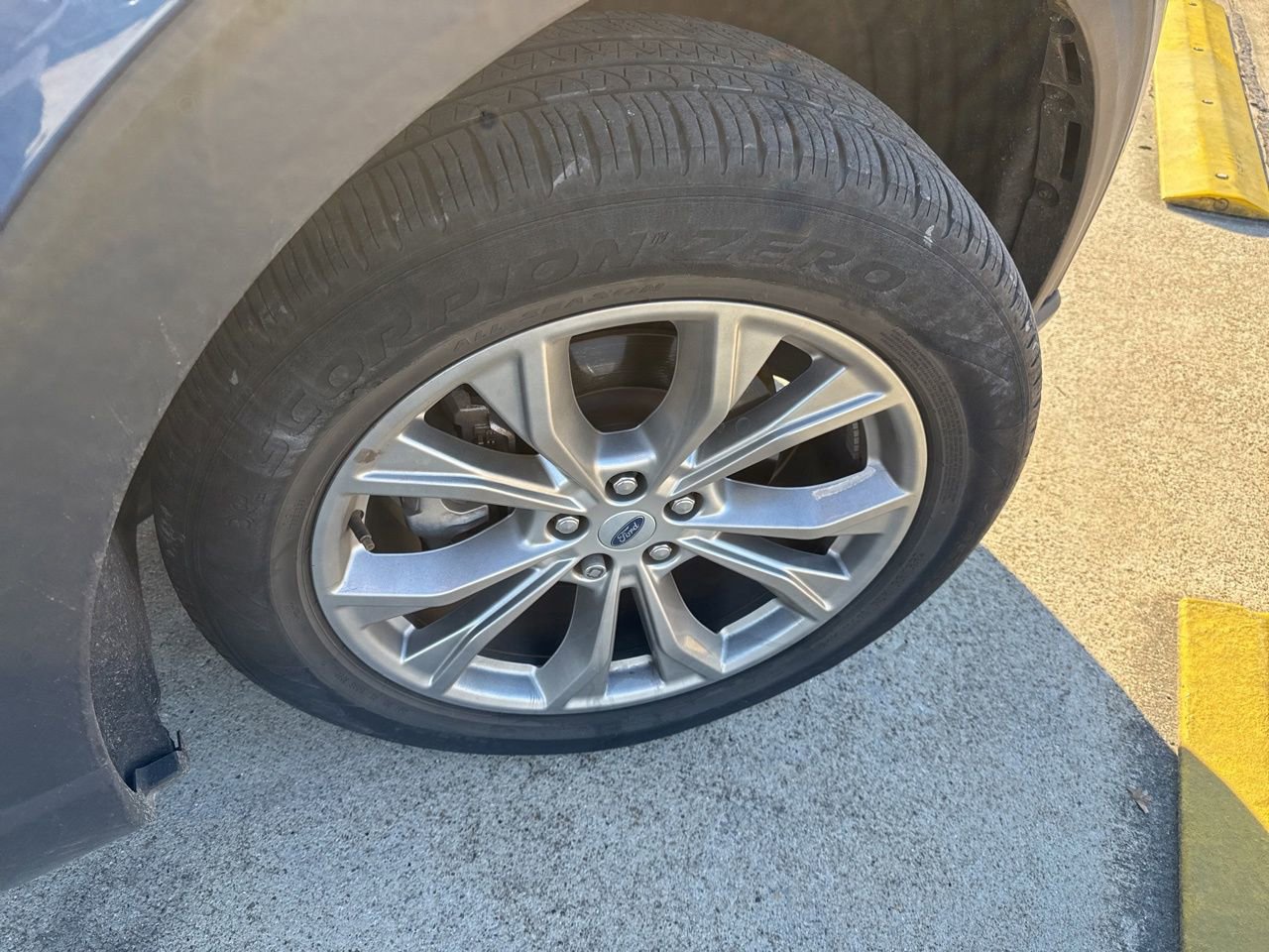 Used 2022 Ford Explorer XLT w/ Equipment Group 202A image 16