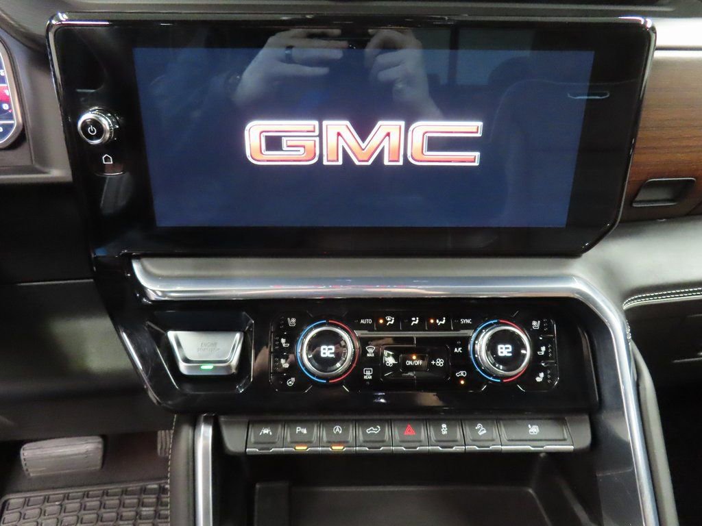 Used 2023 GMC Sierra 1500 Denali Ultimate image 13