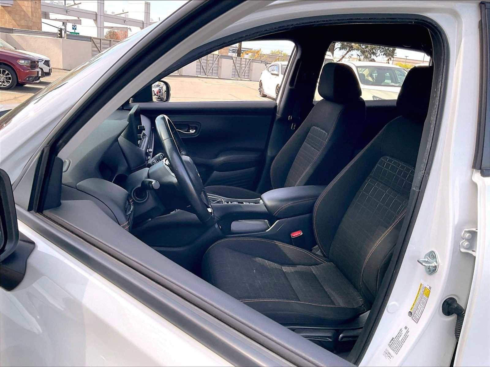 Used 2023 Honda HR-V Sport image 26