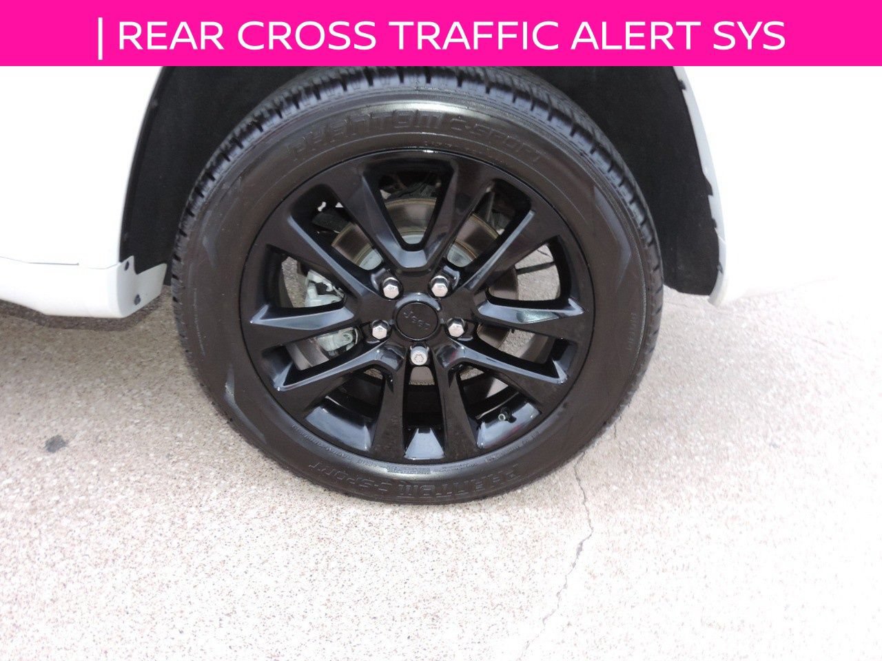 Used 2021 Jeep Grand Cherokee Laredo X AWD/4WD image 14