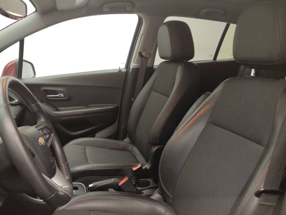 Used 2022 Chevrolet Trax LT w/ Driver Confidence Package AWD/4WD image 17