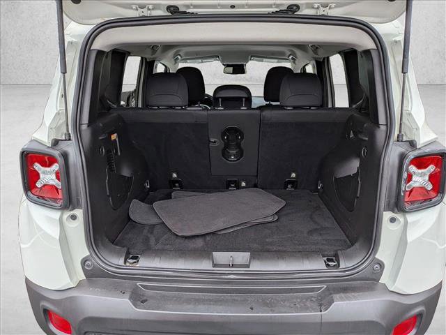 Used 2020 Jeep Renegade Latitude AWD/4WD image 7