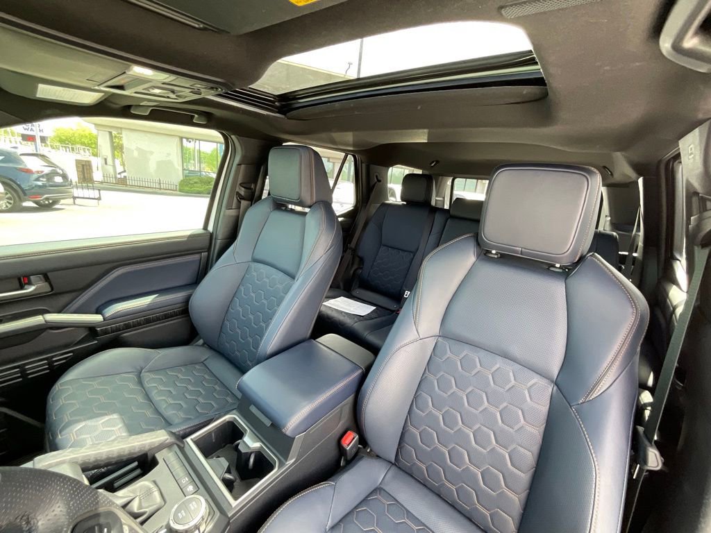 Used 2026 Toyota 4Runner 4WD image 11