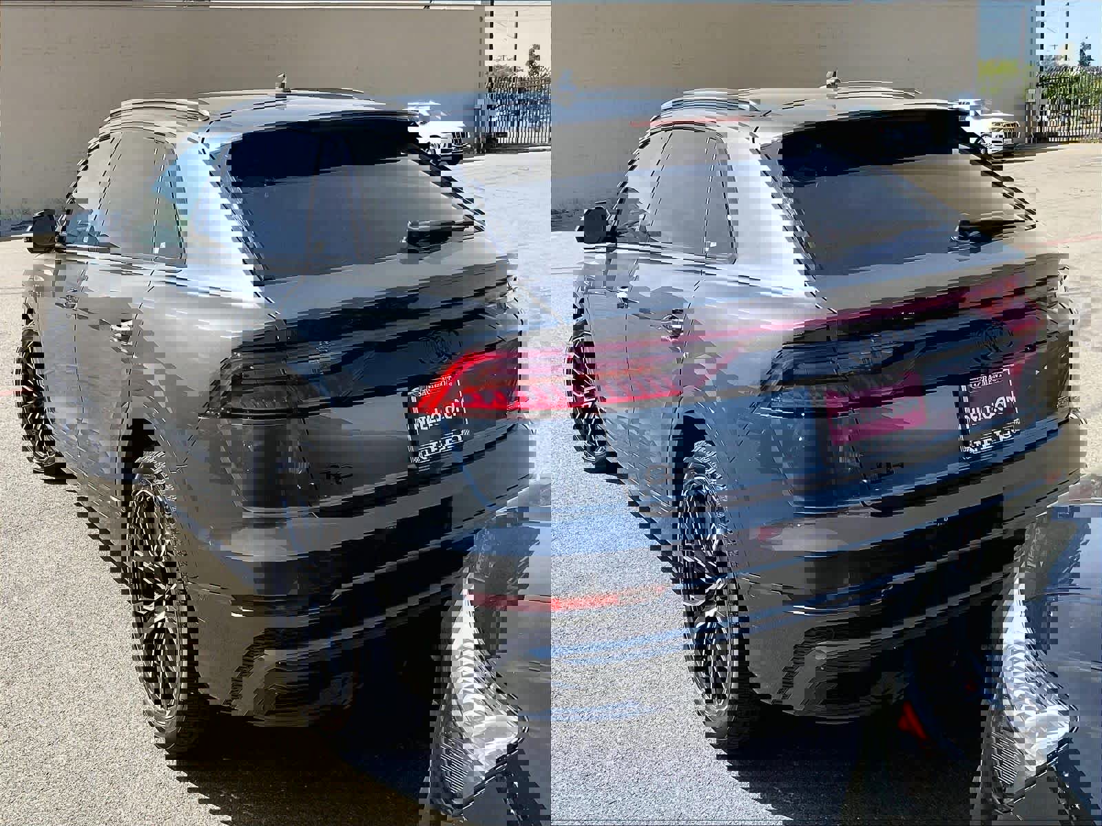 Used 2023 Audi Q8 Prestige image 15