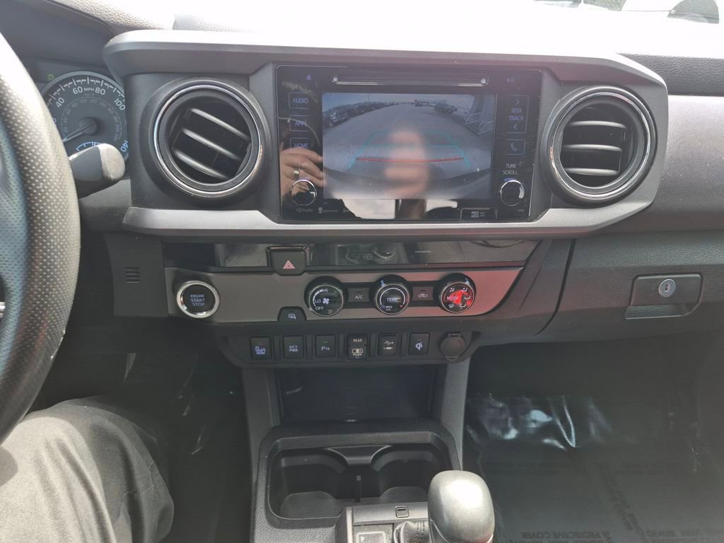 Used 2018 Toyota Tacoma TRD Sport w/ Technology Package image 18