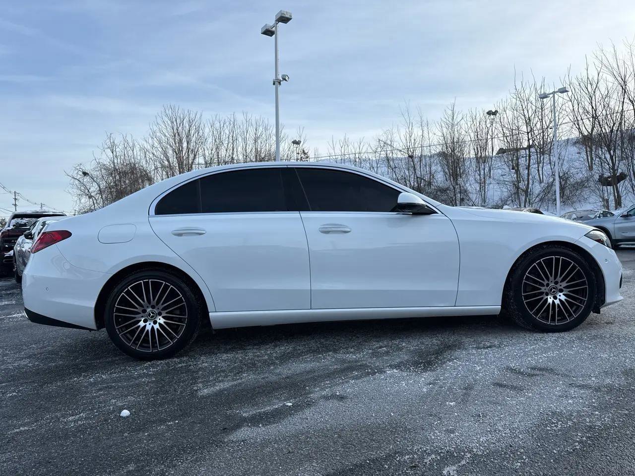 Used 2023 Mercedes-Benz C 300 4MATIC Sedan image 11