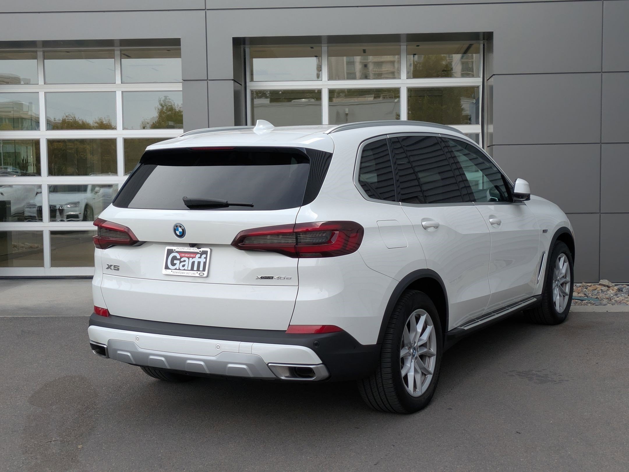 Used 2023 BMW X5 xDrive45e w/ Luxury Seating Package image 5