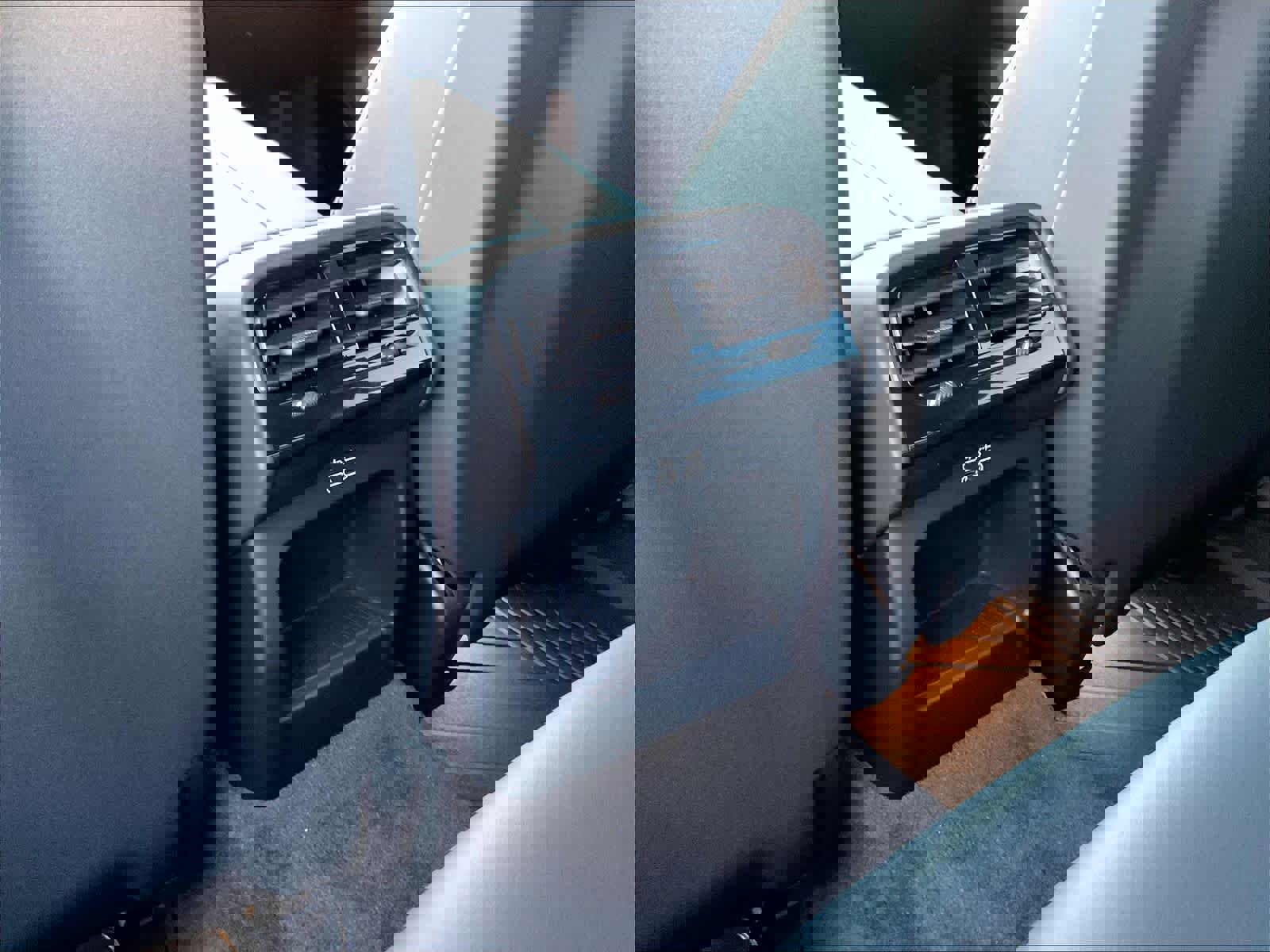 Certified 2026 BMW i5 eDrive40 w/ Premium Package image 34