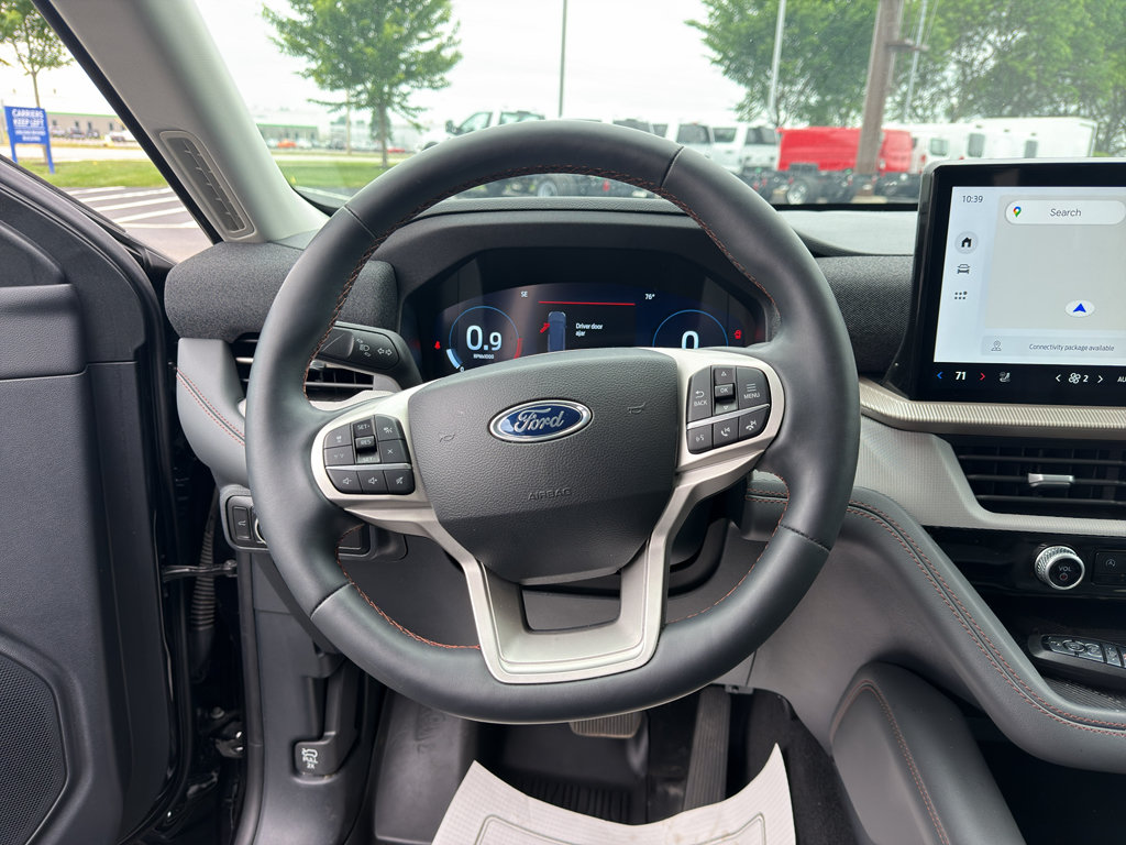 Used 2025 Ford Explorer Active w/ Active Comfort Package AWD/4WD image 13