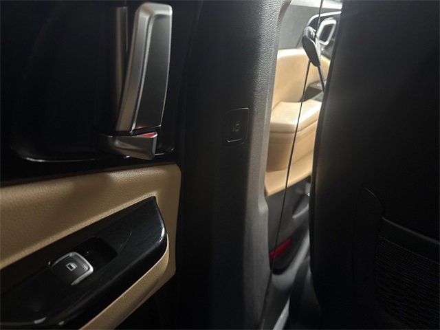 Certified 2024 Kia Carnival EX image 28