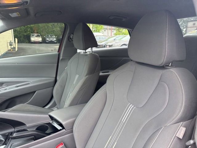 Used 2023 Hyundai Elantra SEL w/ Cargo Package FWD image 10