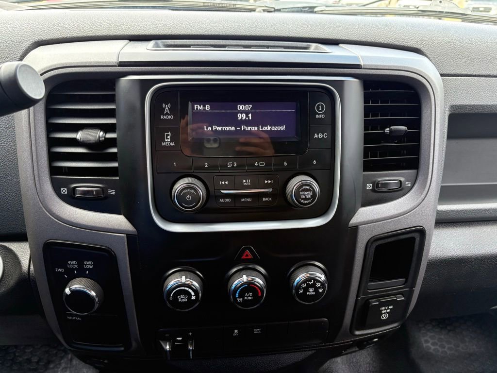 Used 2014 RAM 1500 4x4 Crew Cab w/ Protection Group image 17