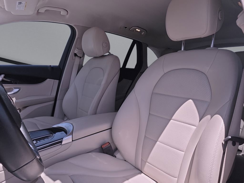 Used 2022 Mercedes-Benz GLC 300 image 17