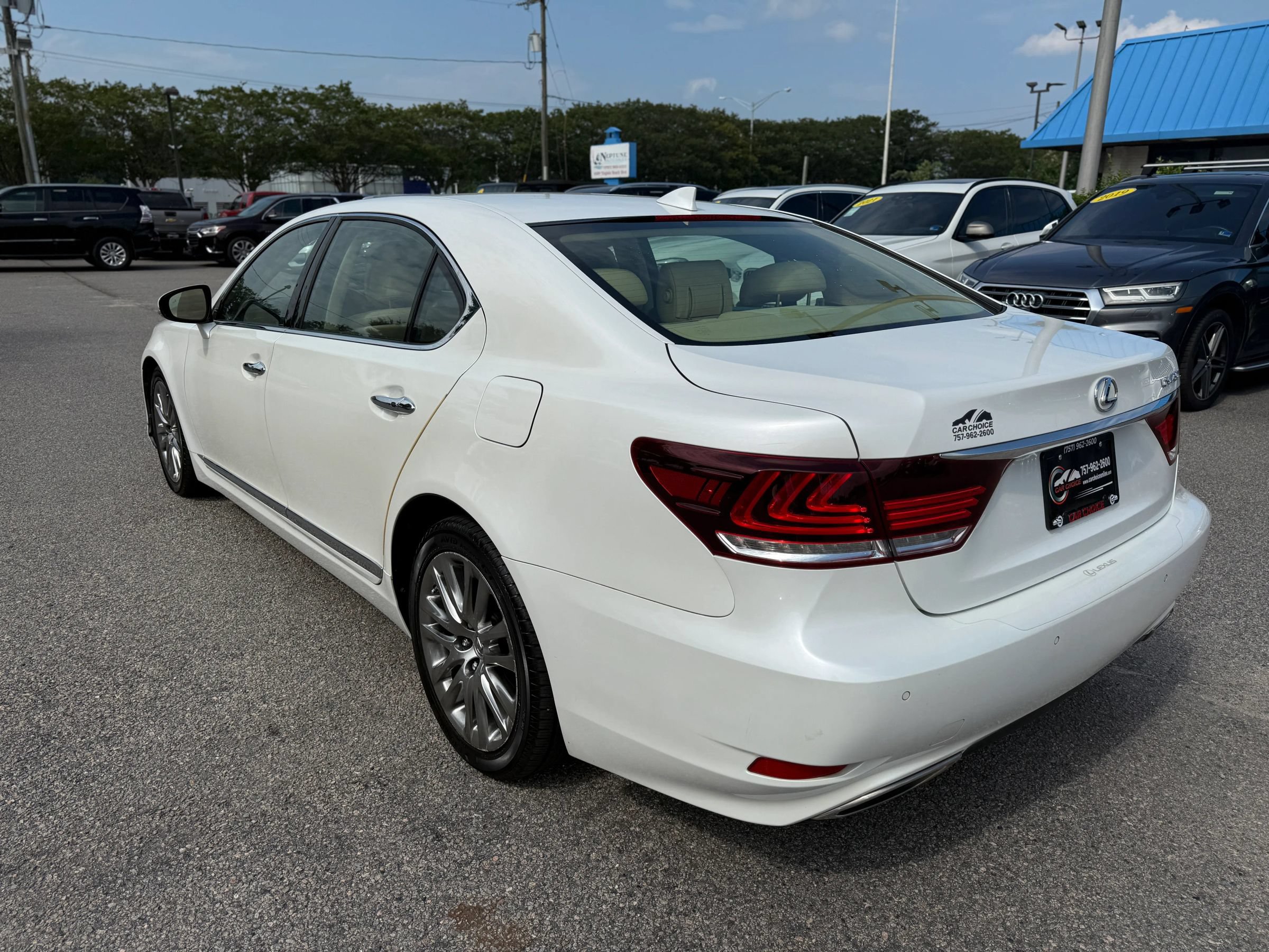 Used 2014 Lexus LS 460 L RWD image 10