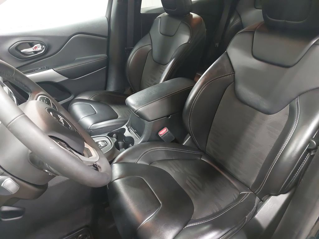 Used 2022 Jeep Cherokee Latitude image 14