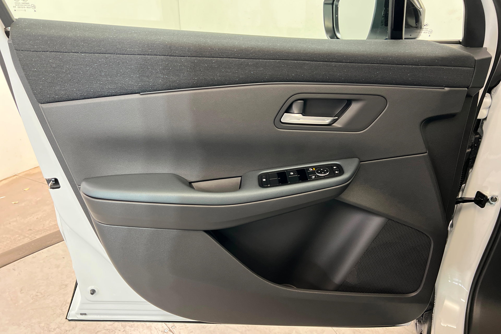 New 2026 Nissan Leaf SV+ w/ Floor Mat Package (SV+) image 14