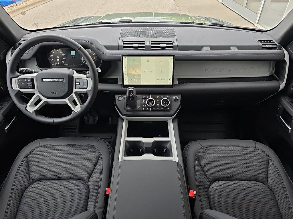 New 2025 Land Rover Defender 110 S image 9