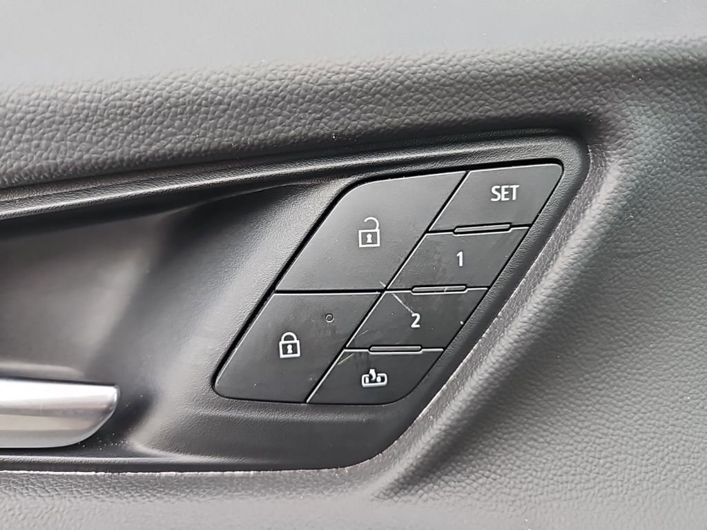 Certified 2026 Chevrolet Equinox ACTIV w/ Convenience Package III image 9