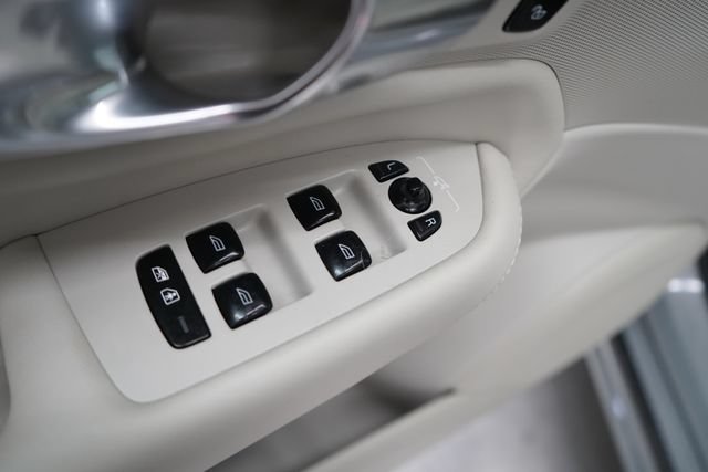 Used 2025 Volvo XC90 B6 Ultra w/ Lounge Package AWD/4WD image 12