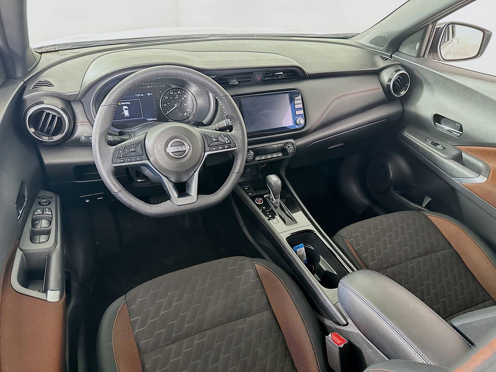Used 2024 Nissan Kicks SR FWD image 18
