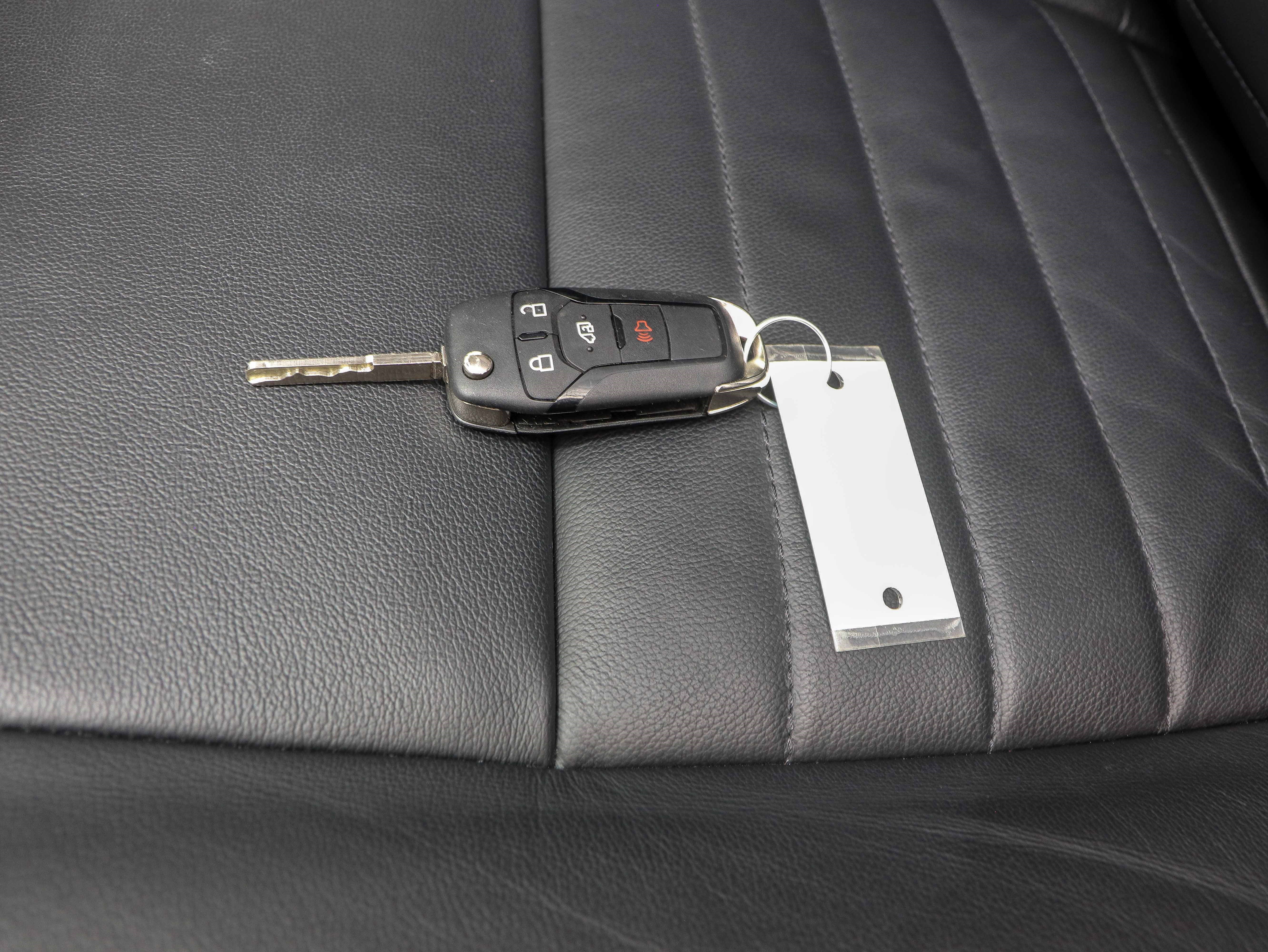 Used 2023 Ford Transit 350 XLT image 24