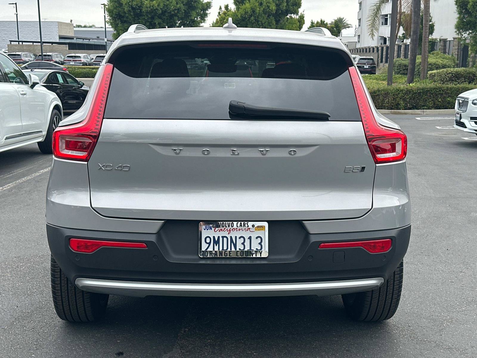 Certified 2024 Volvo XC40 B5 Ultimate w/ Climate Package image 5