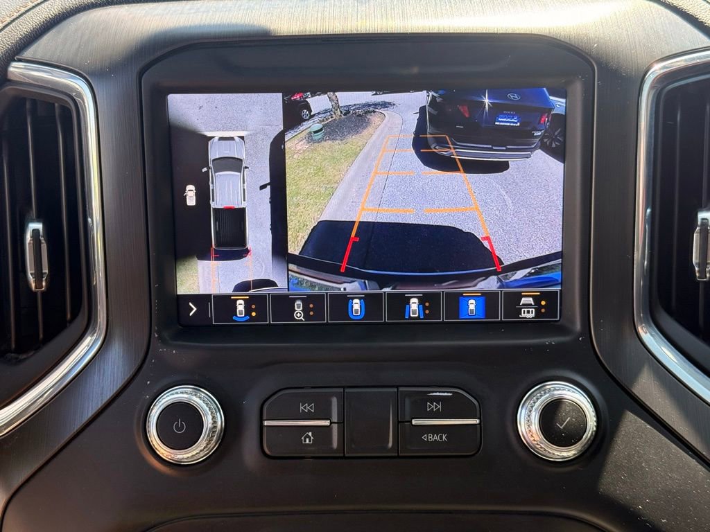 Used 2022 GMC Sierra 2500 AT4 w/ AT4 Premium Plus Package AWD/4WD image 13