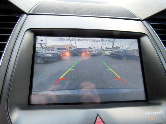 Used 2017 Ford Taurus SEL w/ Equipment Group 201A image 28